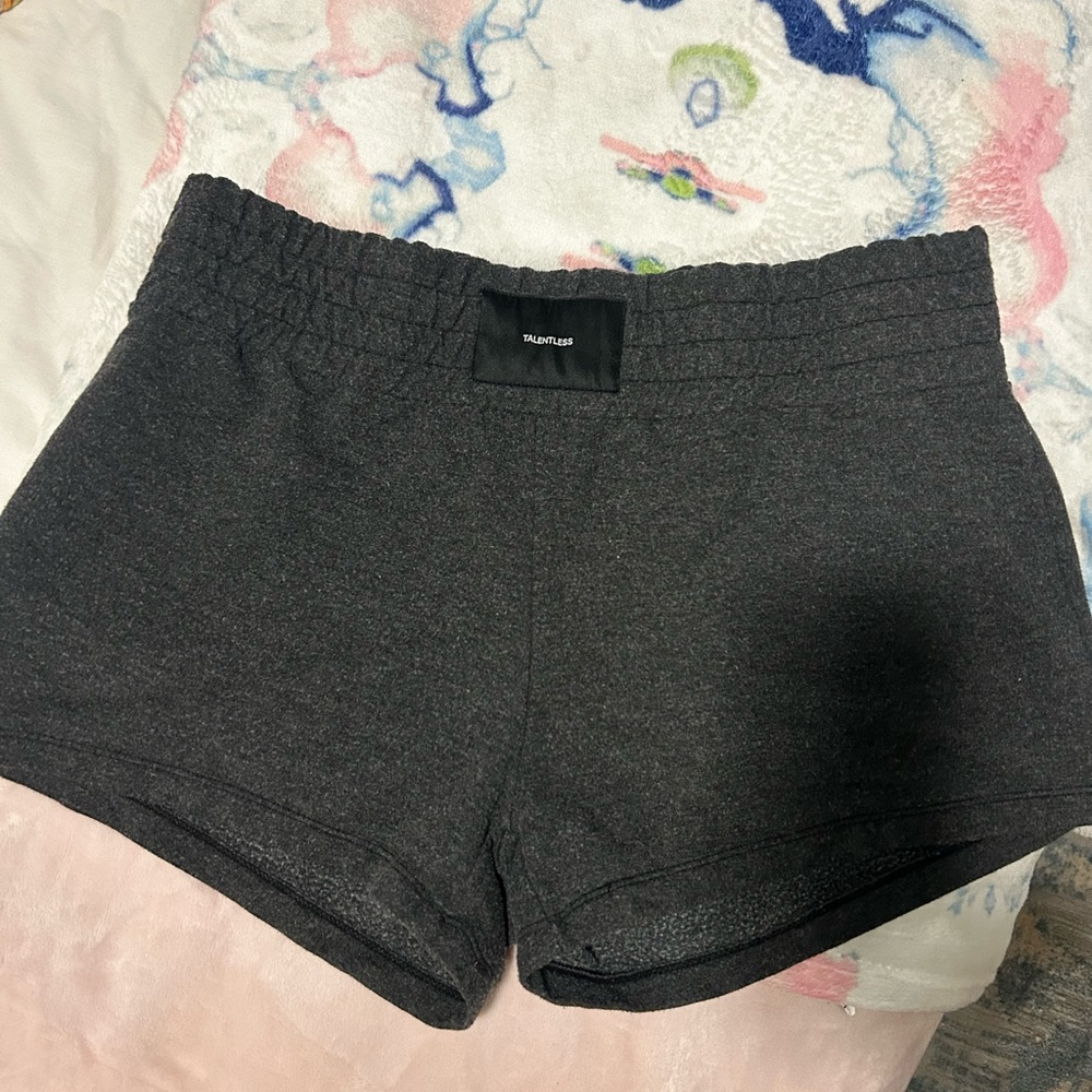 Talentless shorts large great condition